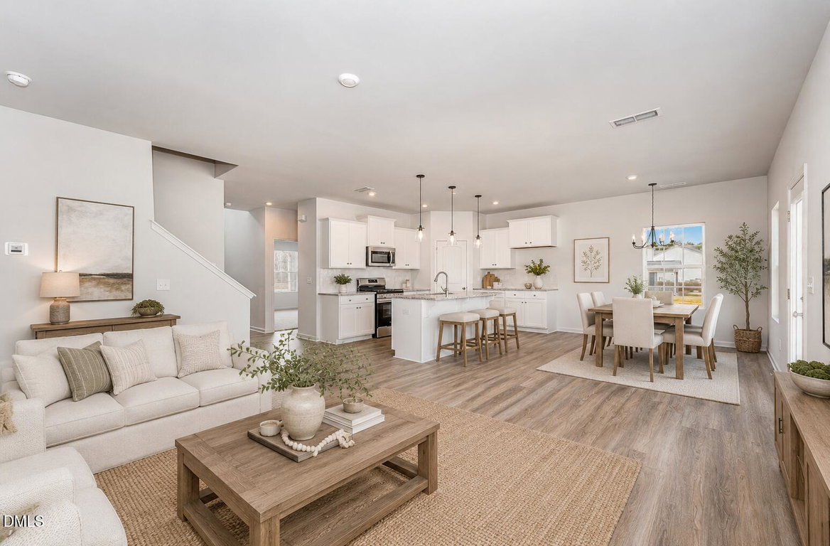 341 Ember Street — photo 2