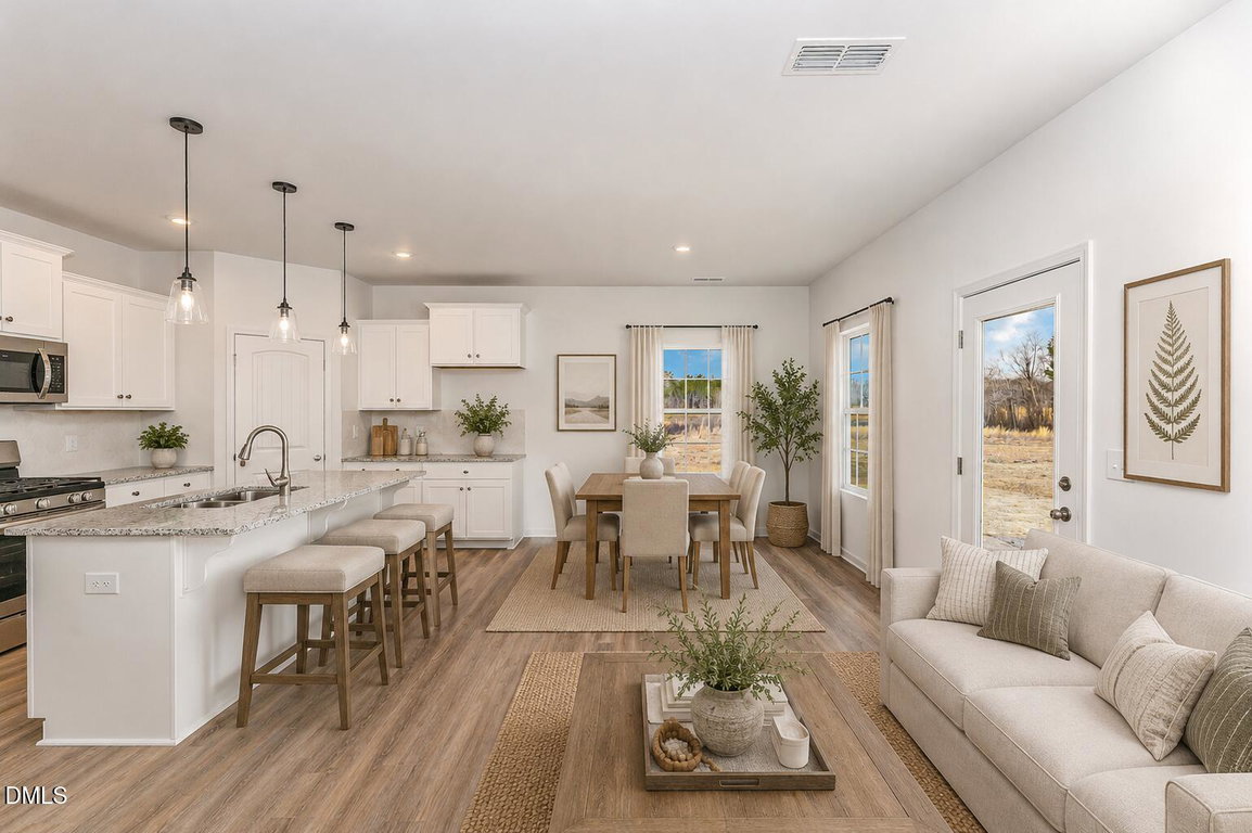 341 Ember Street — photo 3
