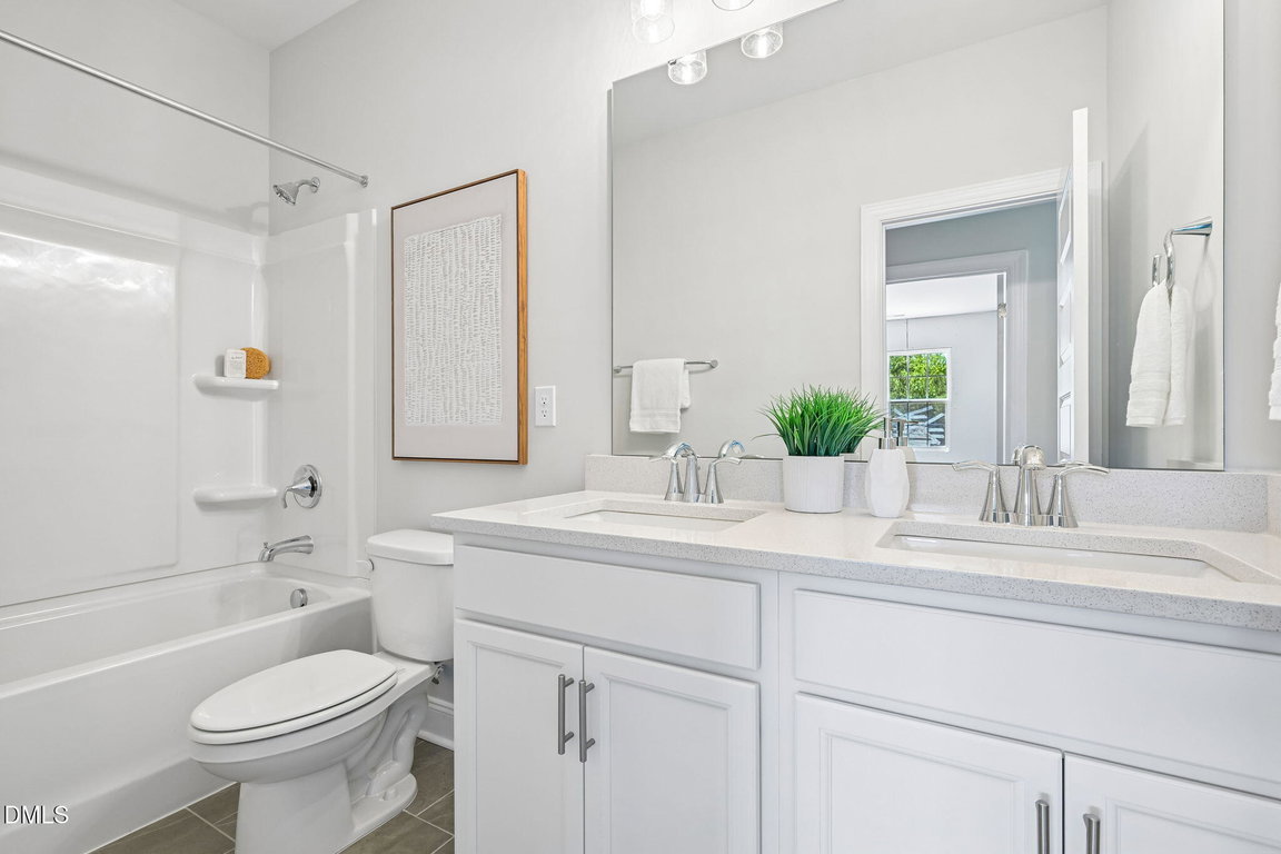 36-web-or-mls-Starlet Ridge Way-S3005-03