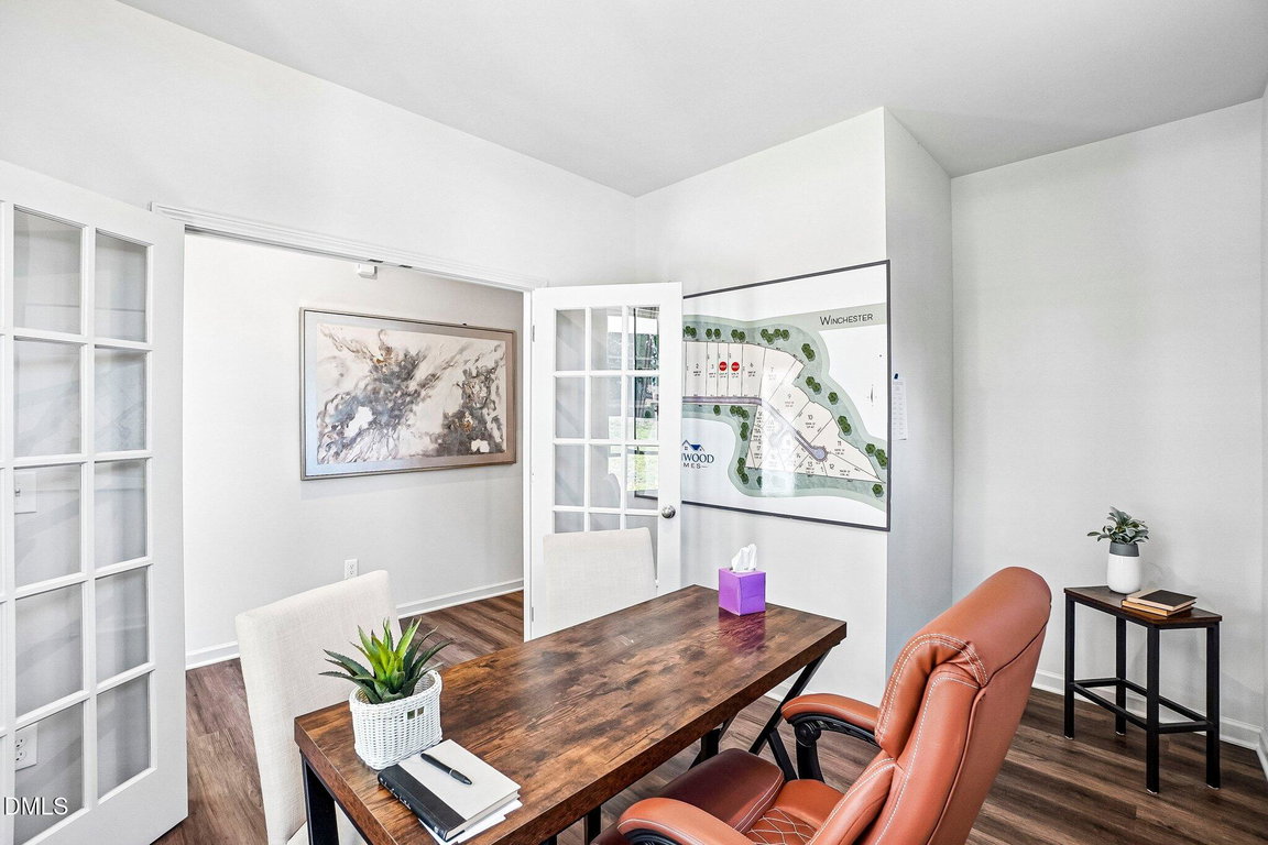 16-web-or-mls-Ember St-S0310-016