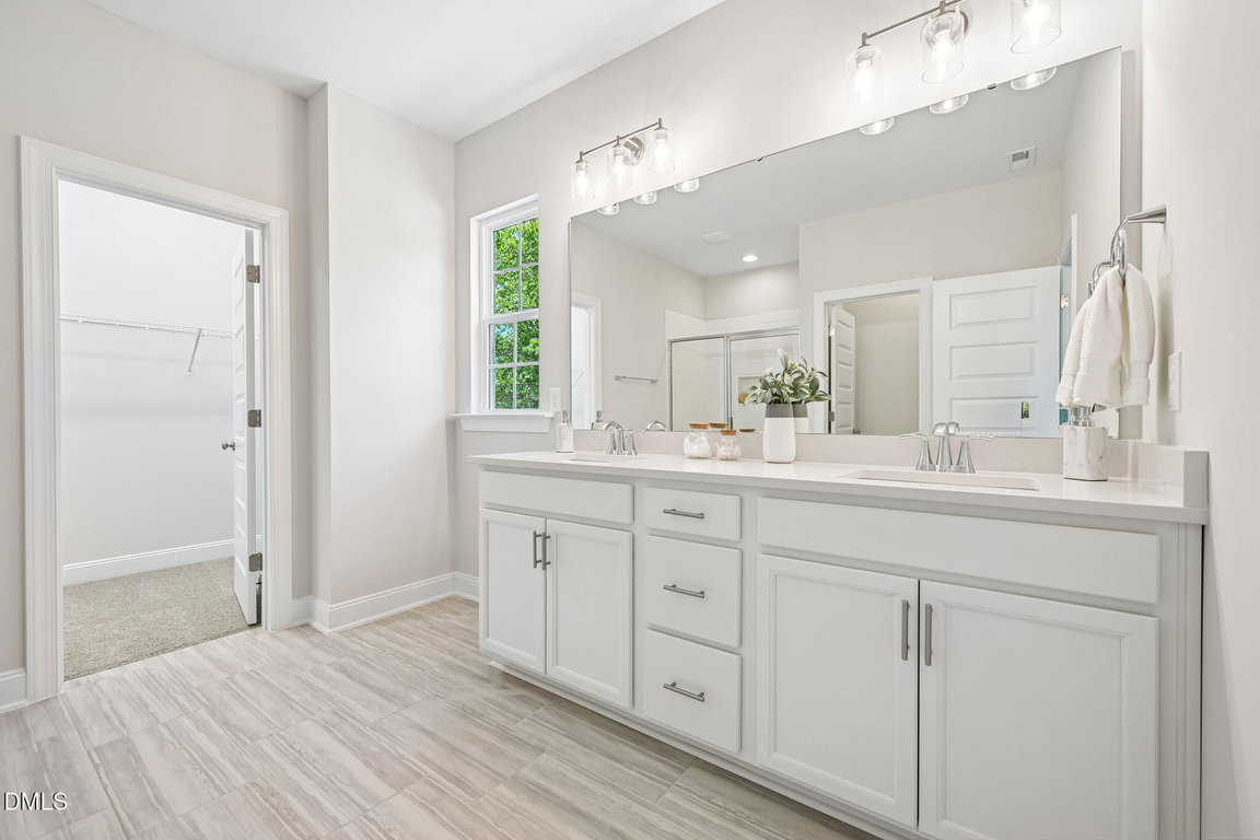 29-web-or-mls-Starlet Ridge Way-S3005-02