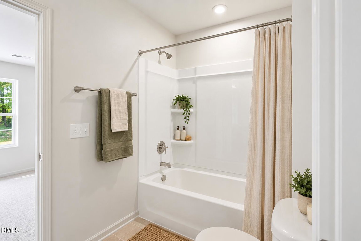 Bright Minimalist Bathroom with Natural