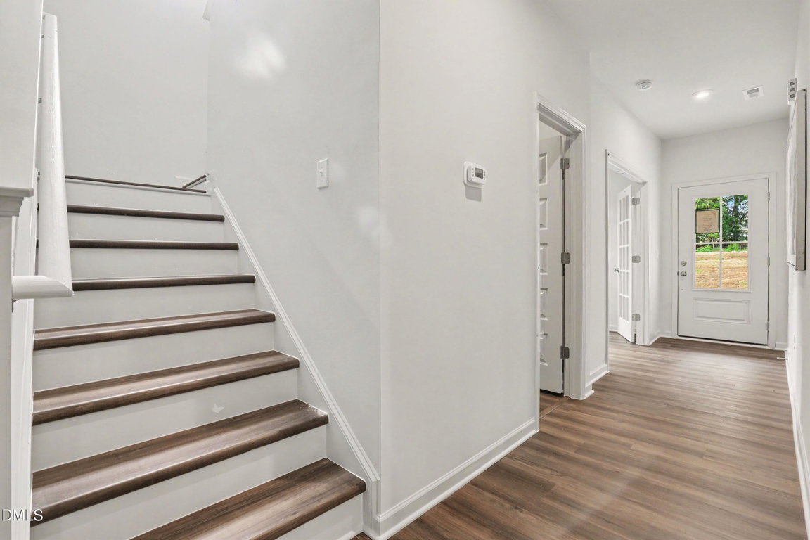 185 Ember Street — photo 4