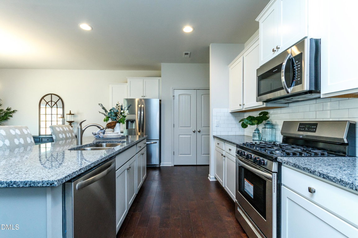 185 Ember Street — photo 6