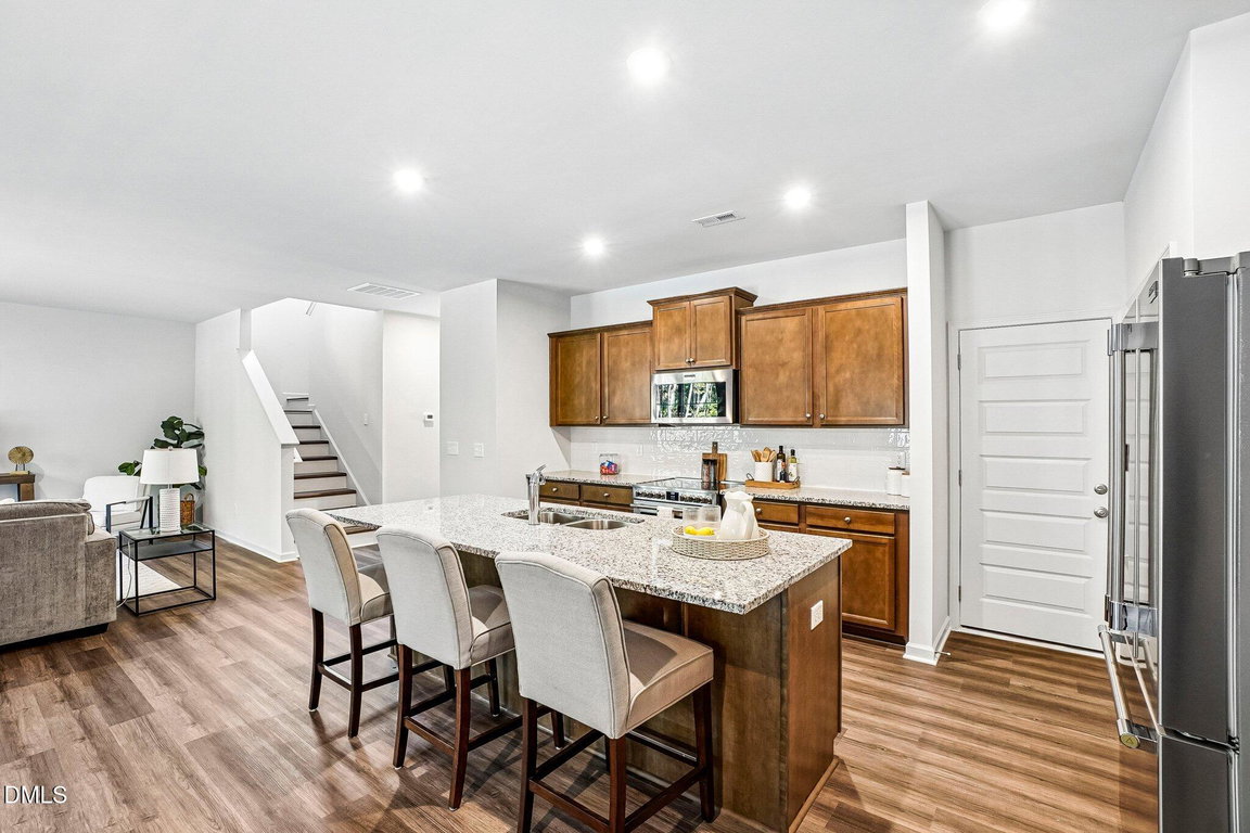 12-web-or-mls-Ember St-S0310-012