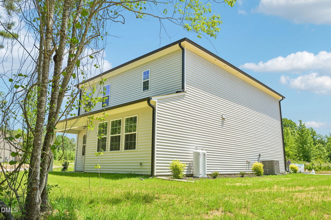 44-web-or-mls-Starlet Ridge Way-S3005-04