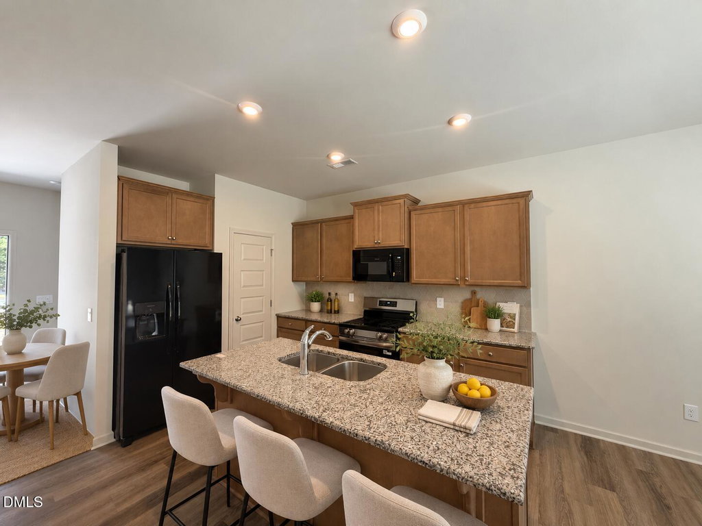 2302 Broad Street — photo 10