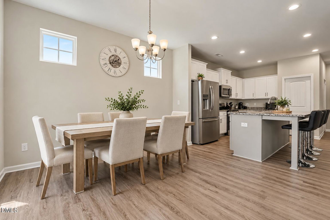 Dining/Kitchen