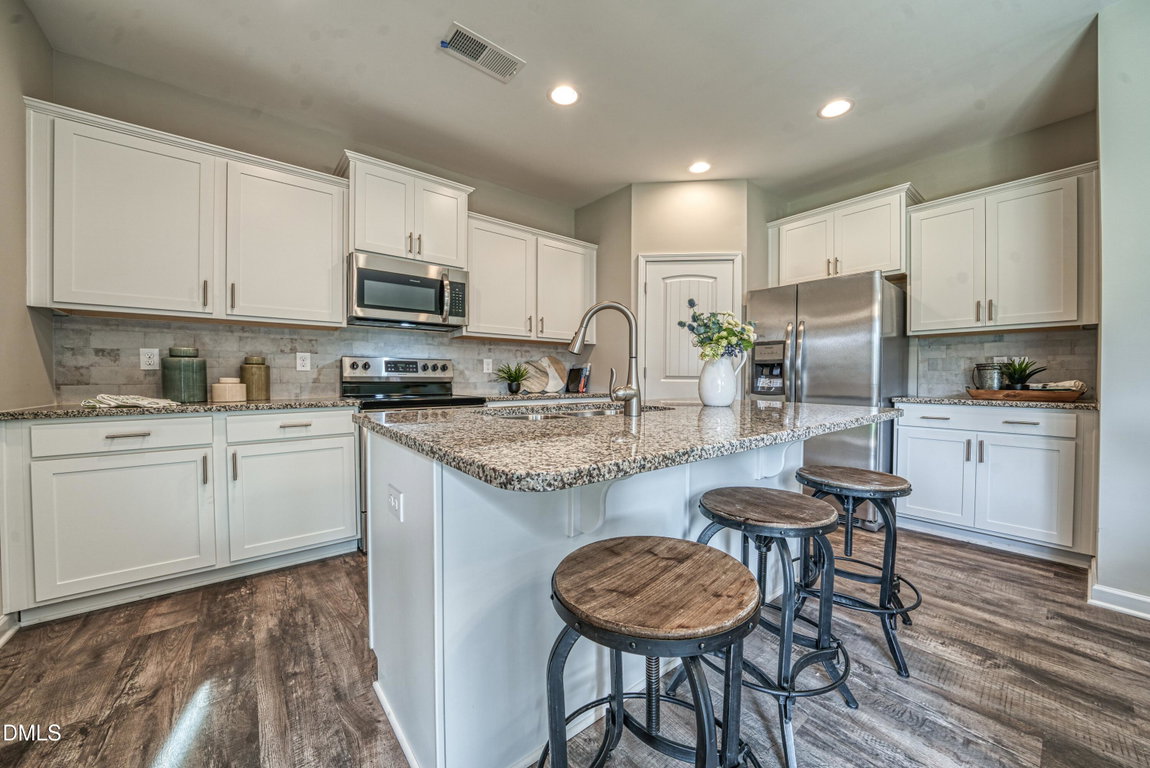 320 Ember Street — photo 2