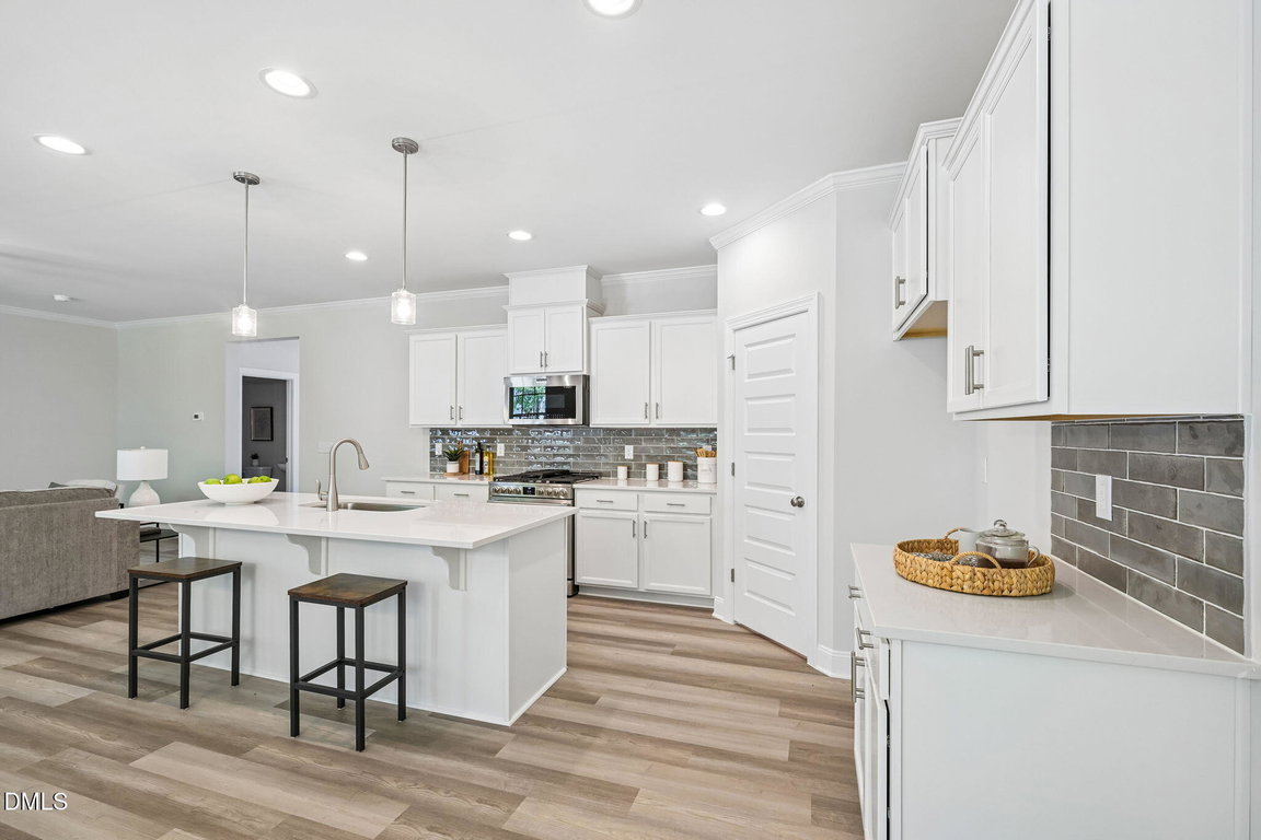 13-web-or-mls-Starlet Ridge Way-S3005-01