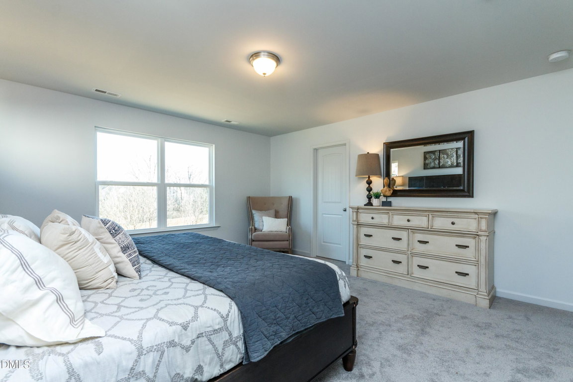 185 Ember Street — photo 10