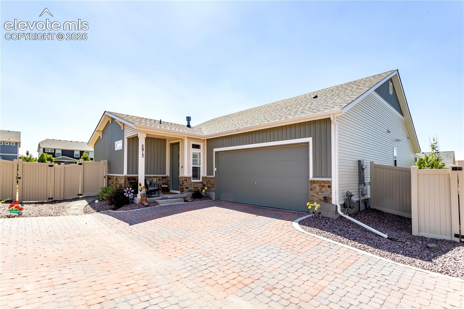 5913 Haster Grove
