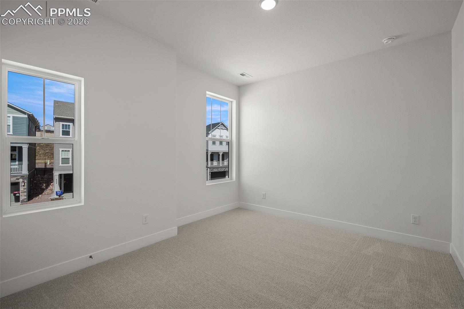 Listing photo 24 for 4555 Peak Crest View