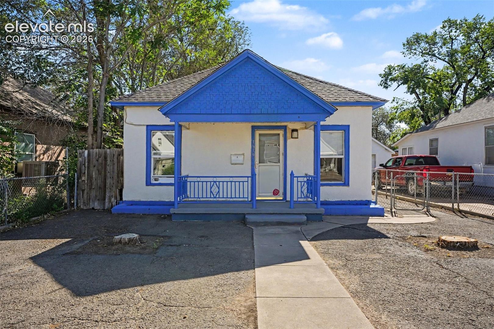 Listing photo 4 for 1616 E Orman Avenue