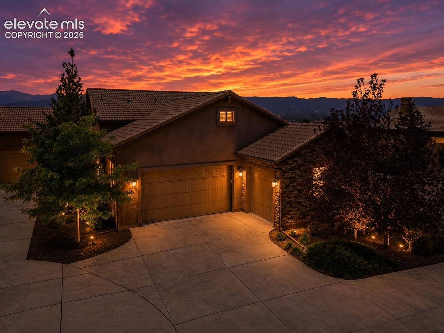 Listing photo 3 for 2415 Veneto Way