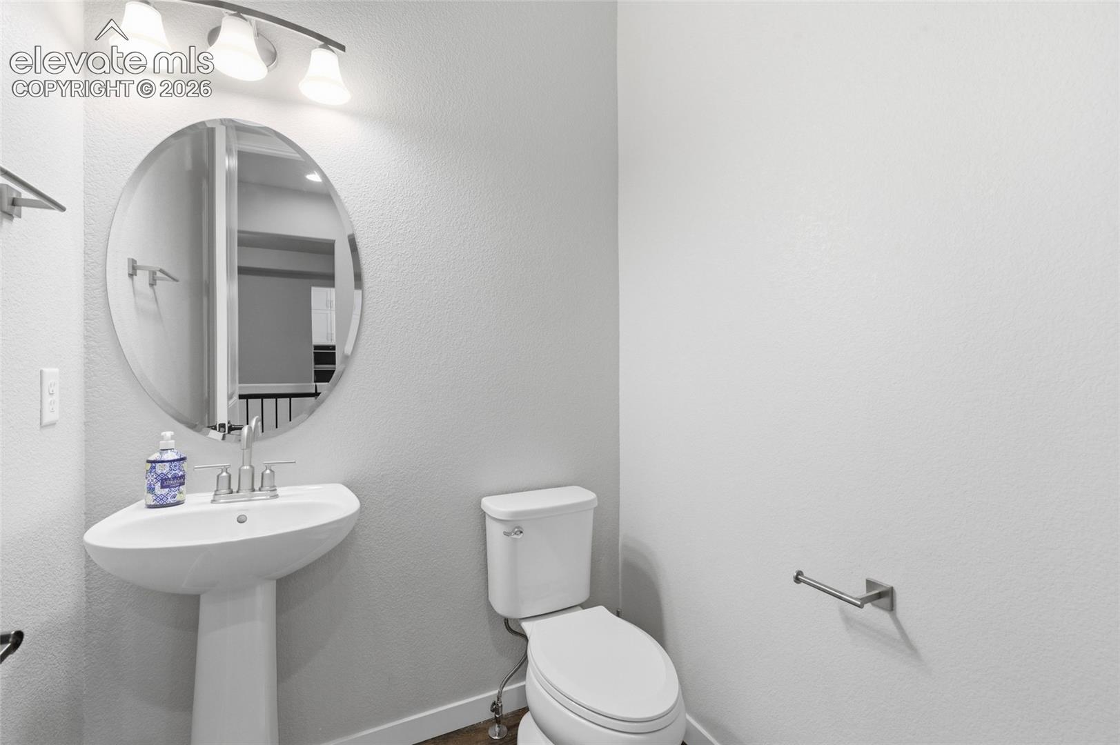 Listing photo 28 for 1878 Walnut Creek Court