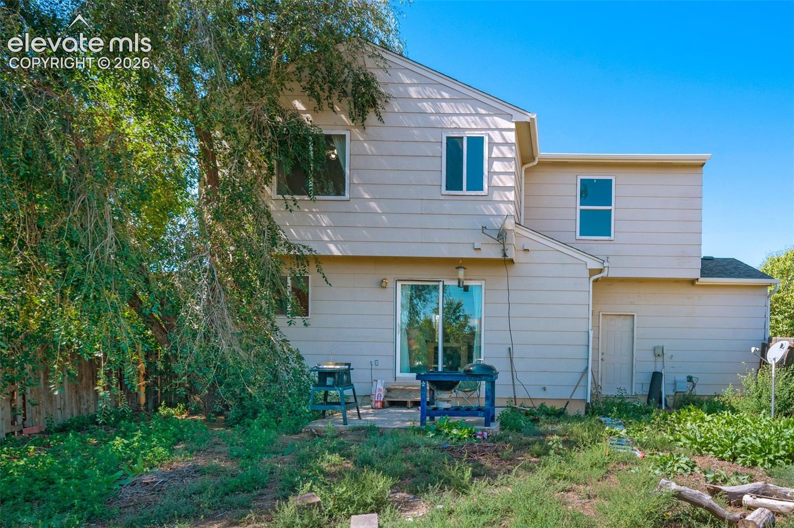 Listing photo 30 for 8239 Monterey Way