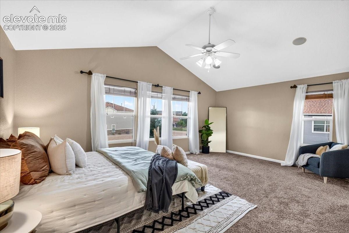Listing photo 13 for 2409 Capital Drive