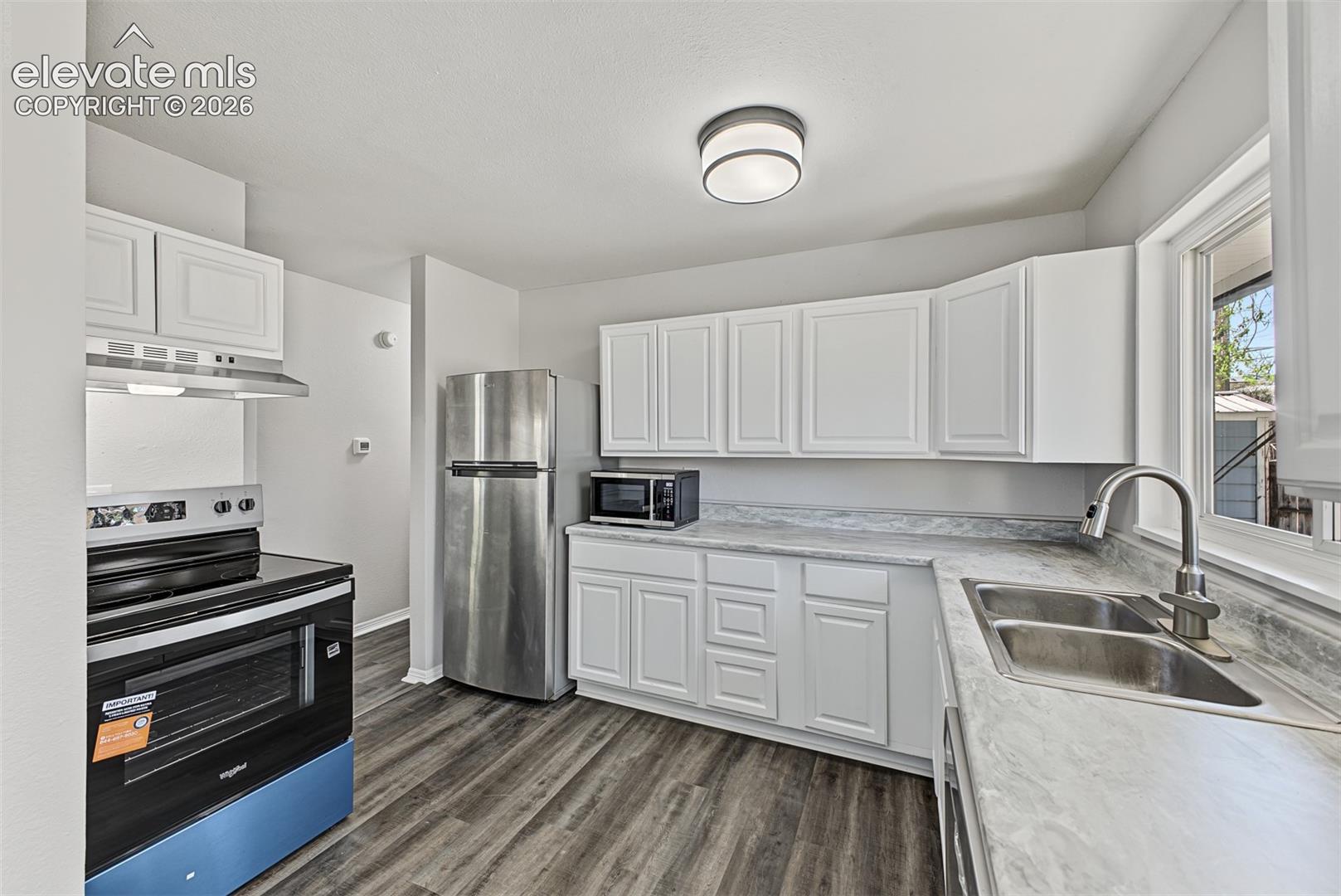 Listing photo 13 for 1612 Widefield Drive