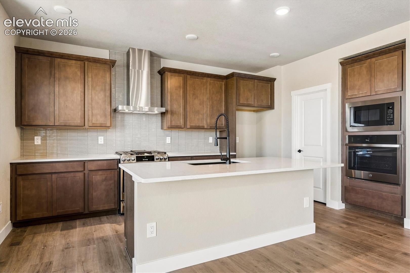 Listing photo 4 for 7891 Grey Bark Way