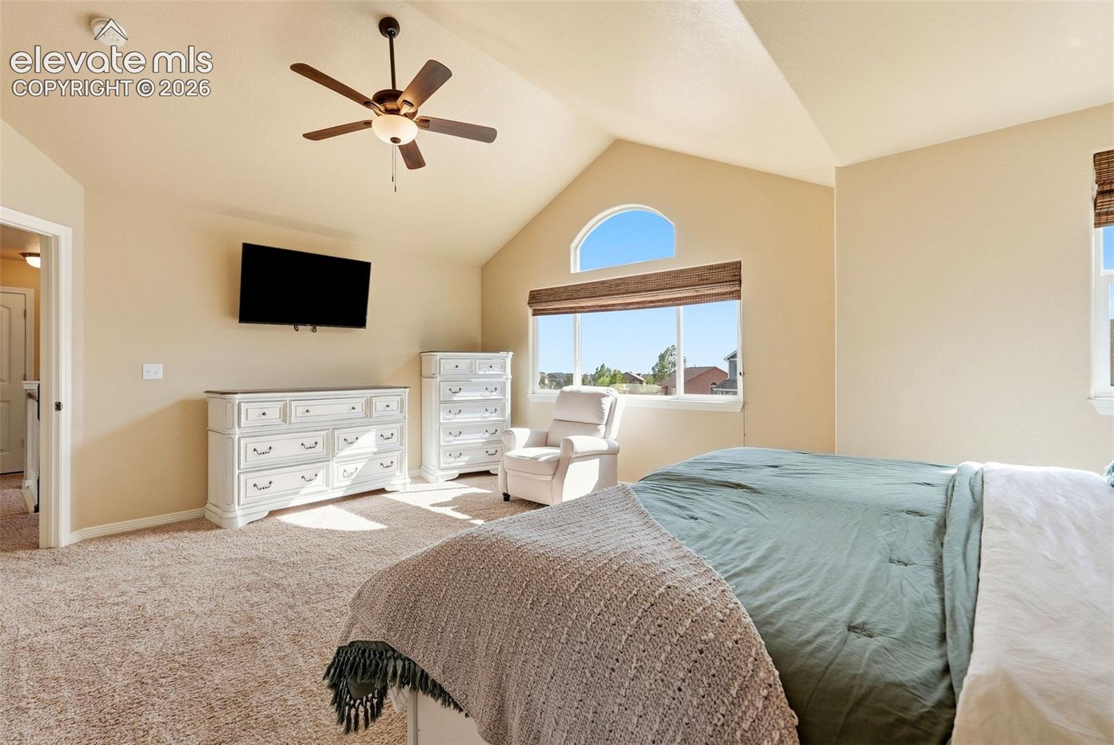Listing photo 33 for 10567 Mount Evans Drive