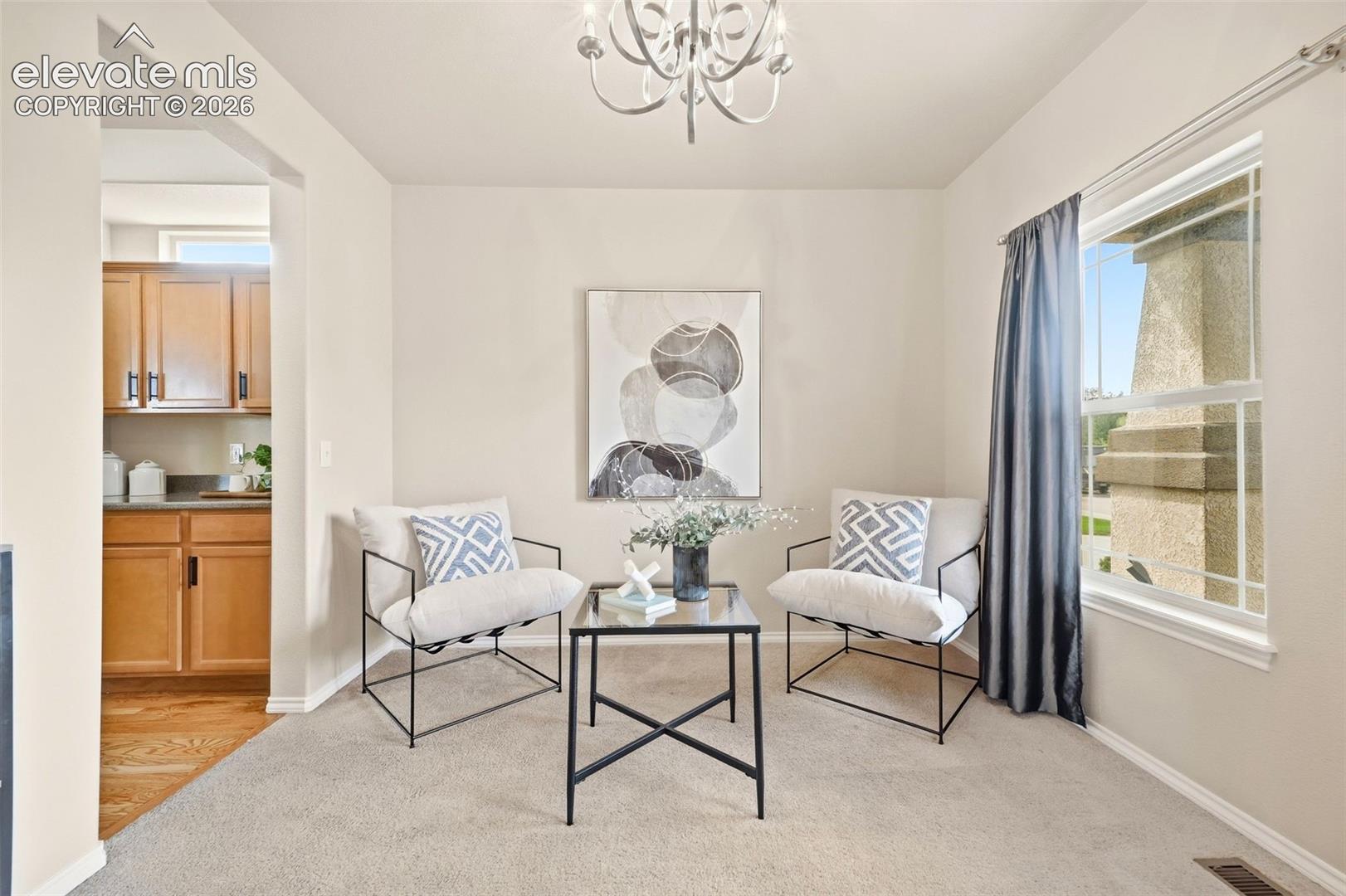 Listing photo 5 for 9895 Kings Canyon Drive