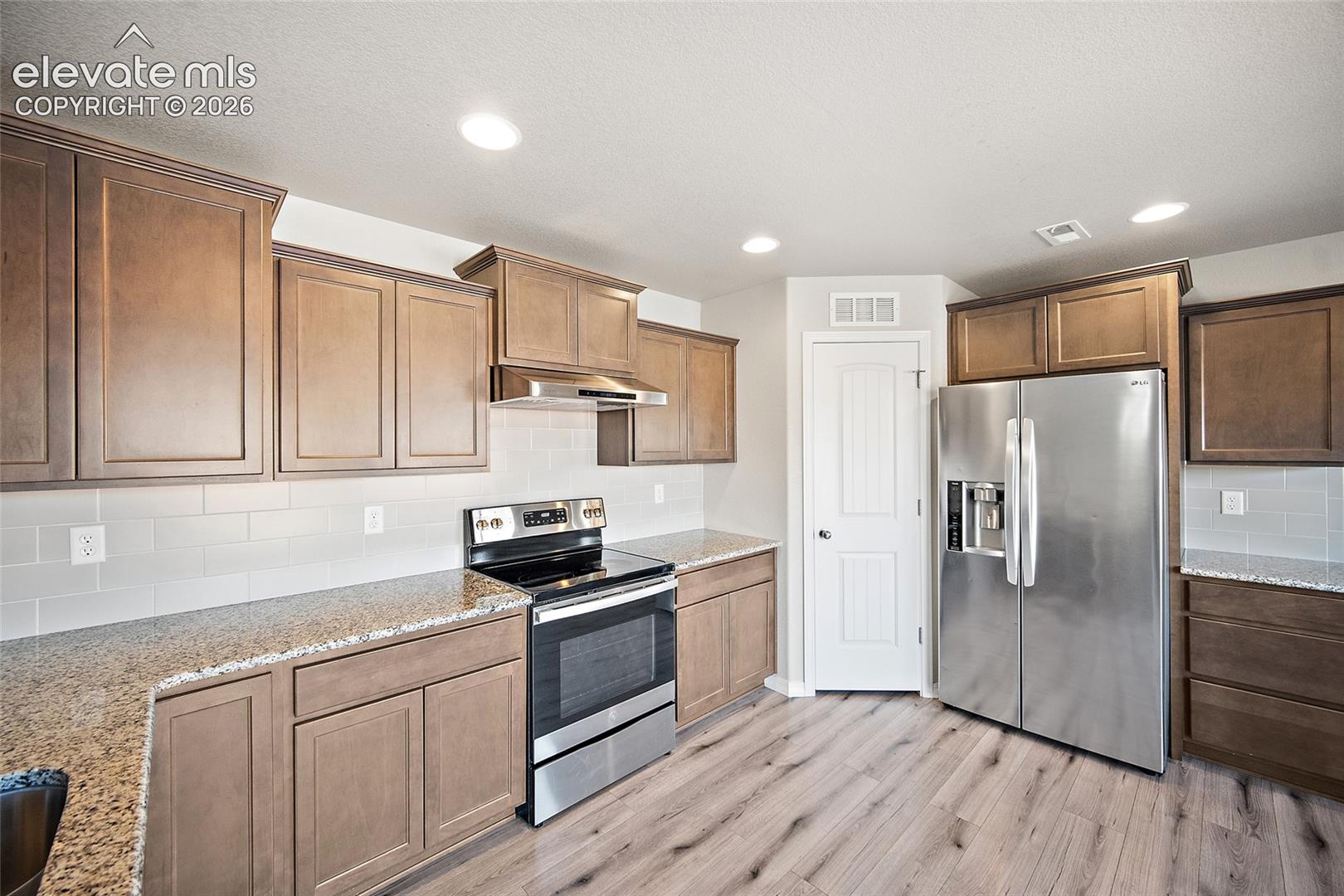 Listing photo 17 for 7701 Berwyn Loop