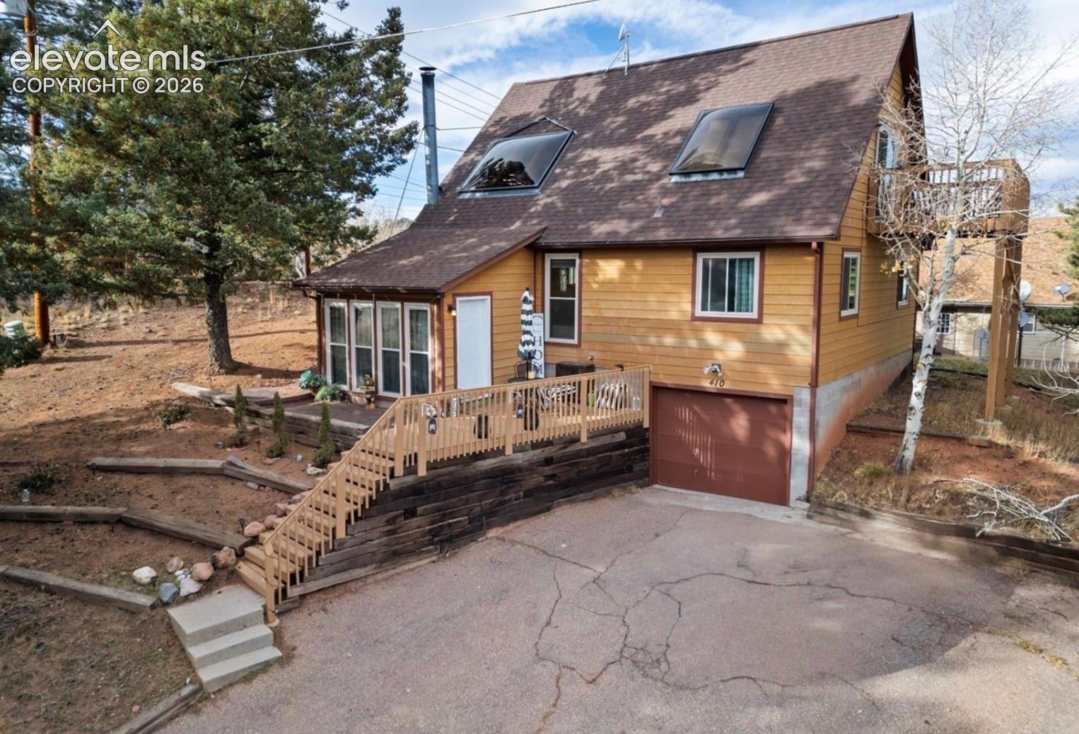 Listing photo 2 for 410 Hillcrest Avenue