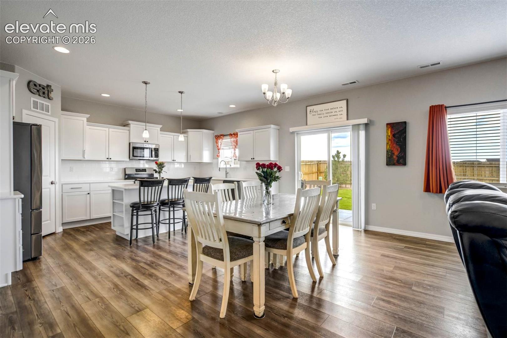 Listing photo 10 for 8747 Bynum Drive