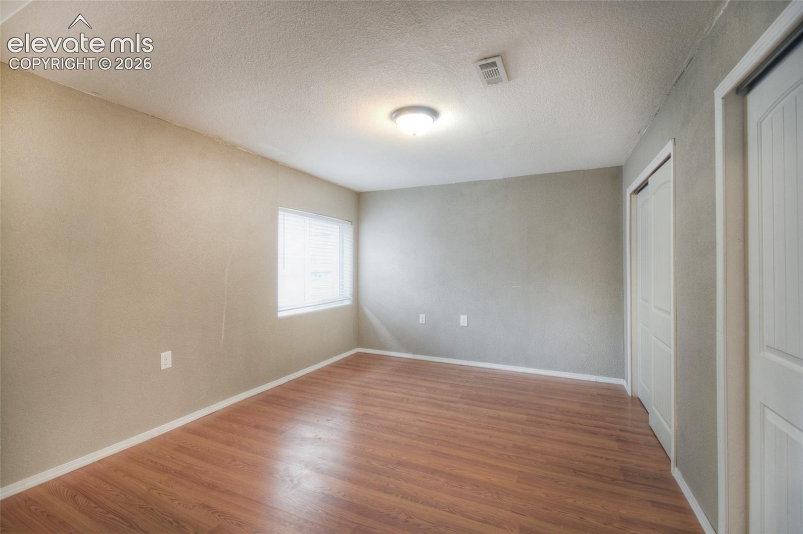 Listing photo 25 for 1042 Cailin Way