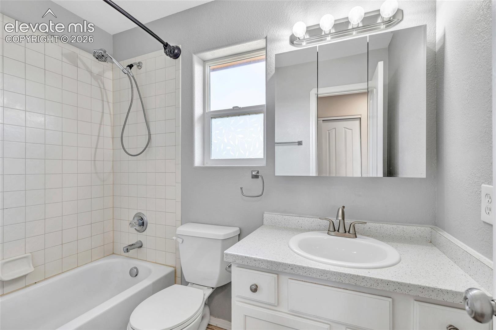 Listing photo 21 for 1204 White Stone Way