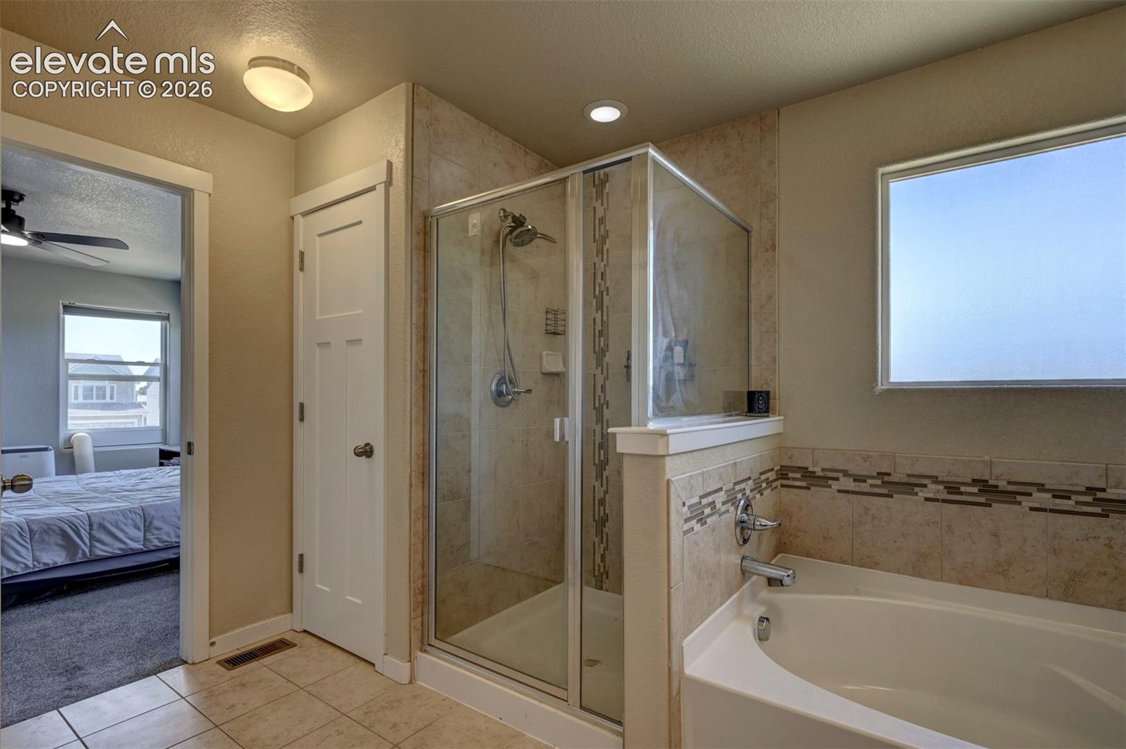 Listing photo 25 for 9428 Torecco Court