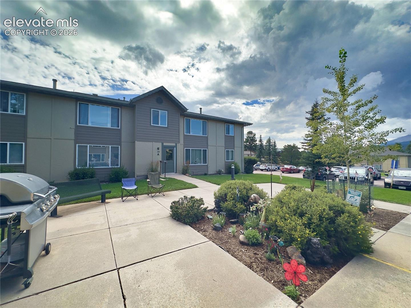 Listing photo 14 for 380 Paradise Circle A8