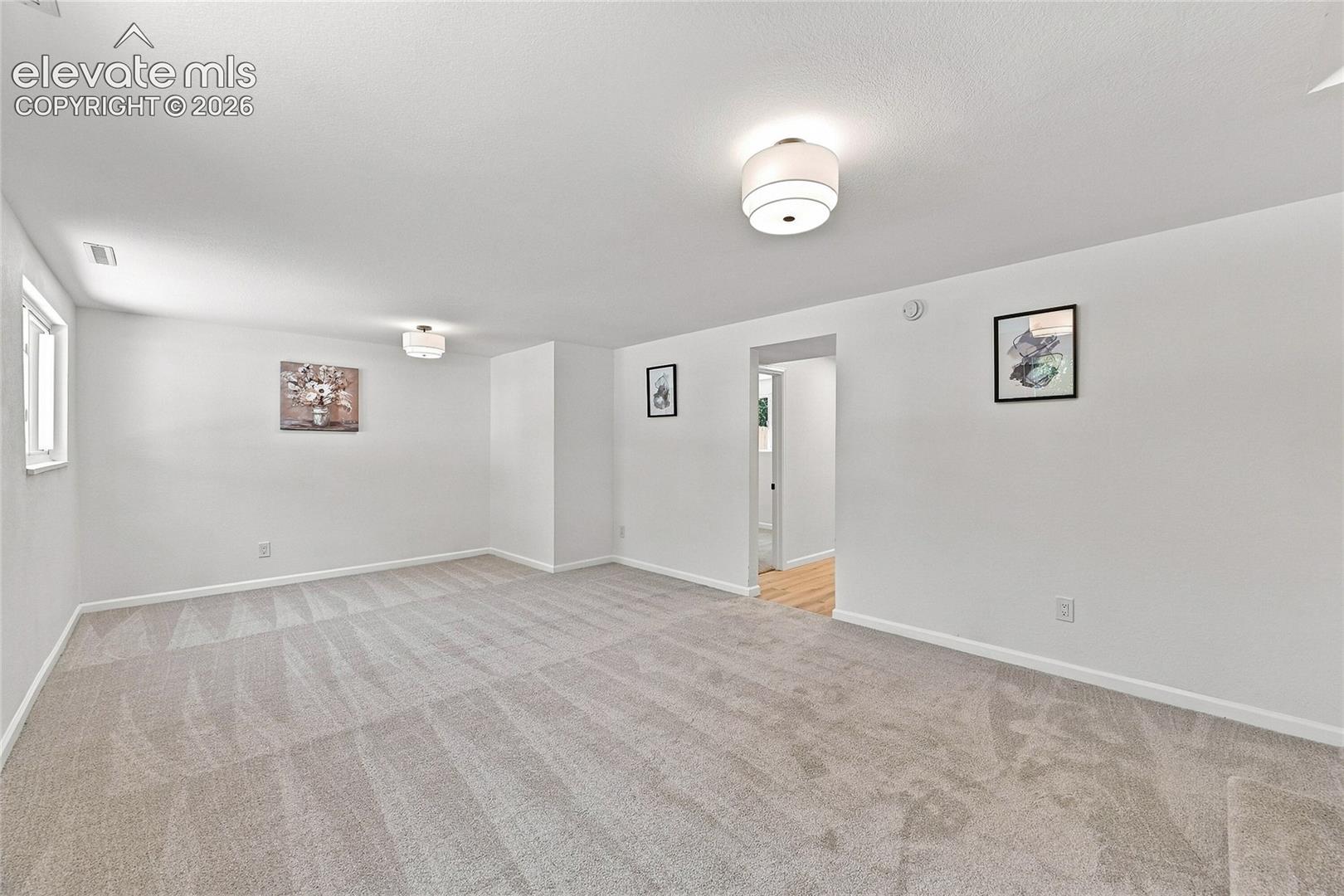 Listing photo 21 for 934 Bowser Drive