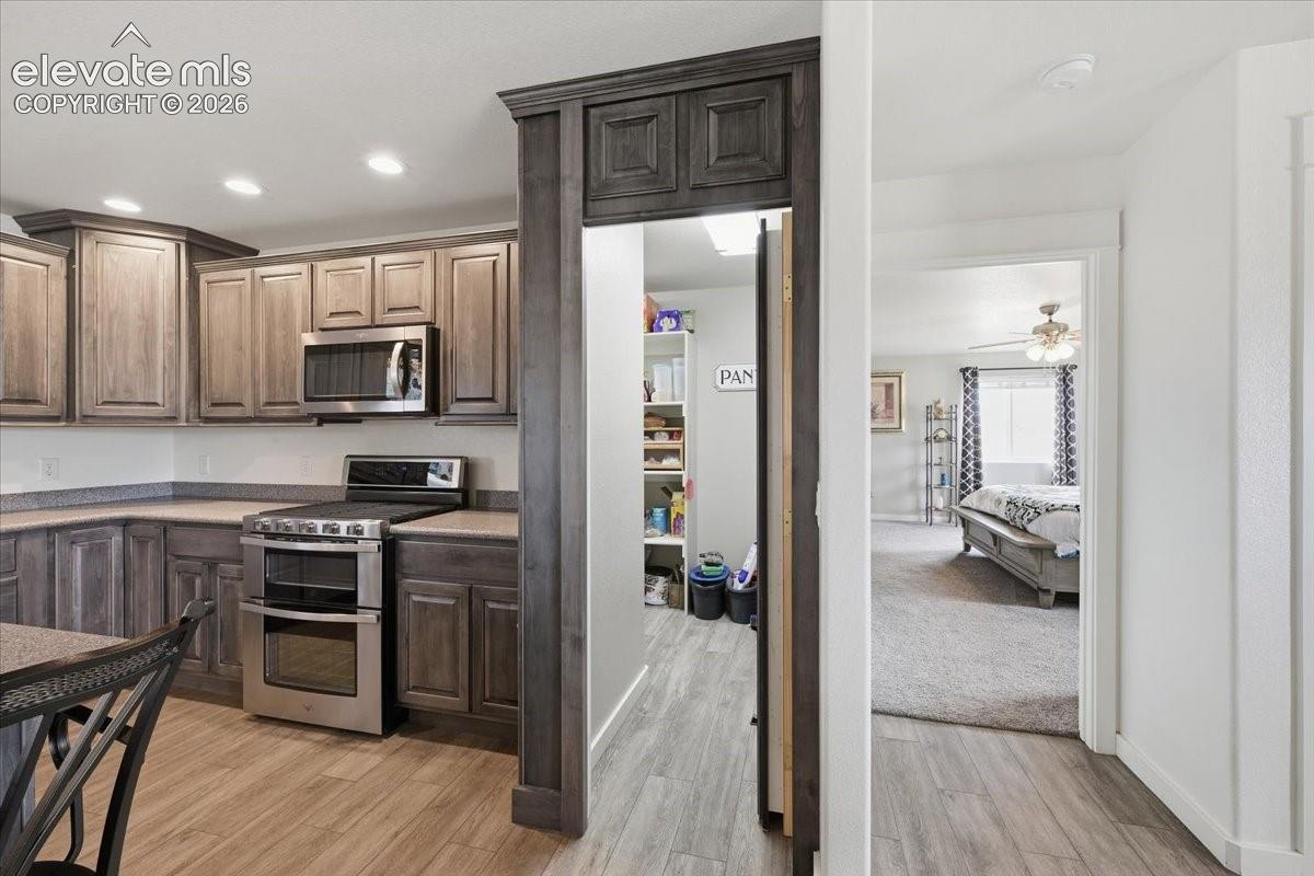 Listing photo 24 for 1516 N Platteville Boulevard