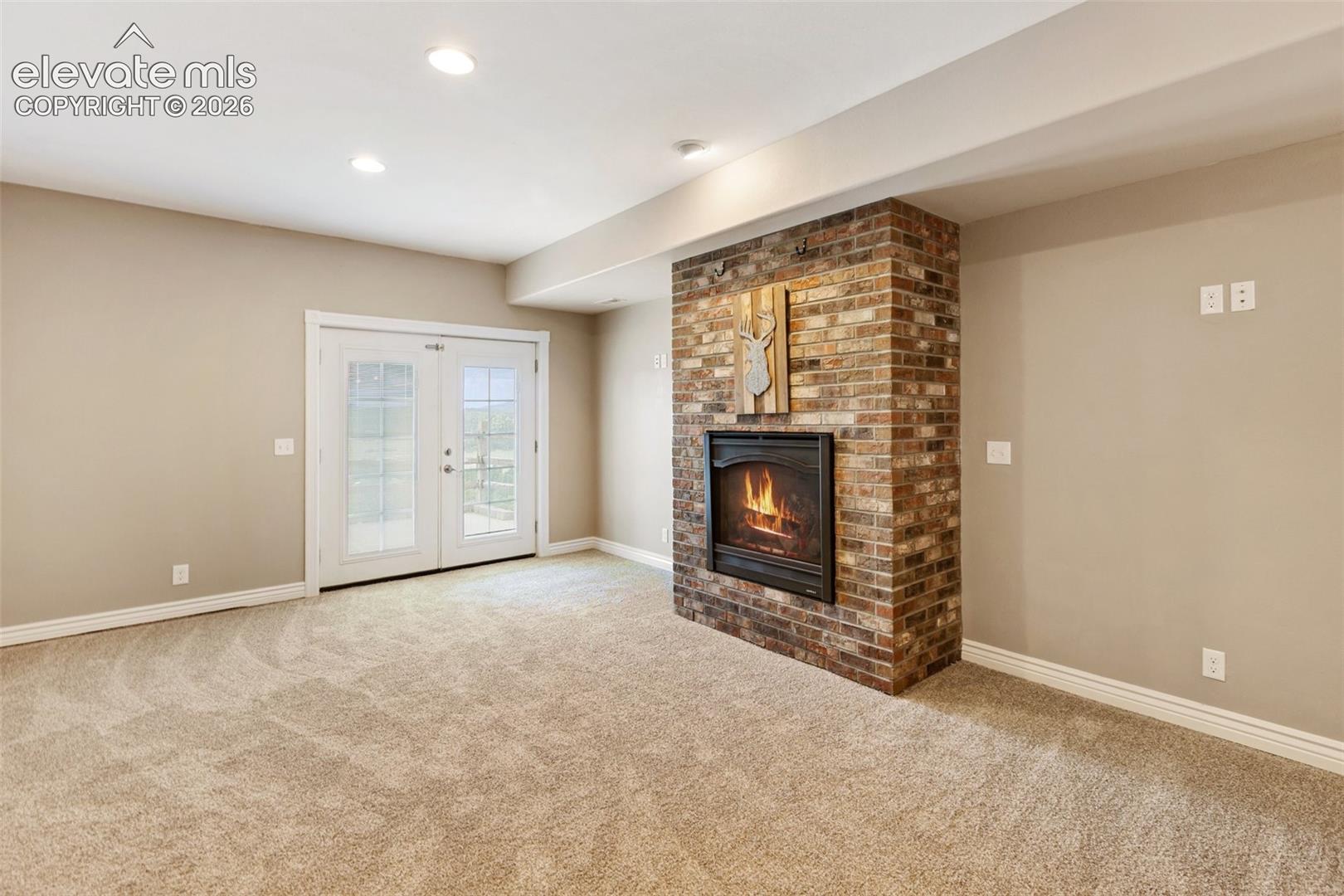 Listing photo 21 for 127 Carlton Circle