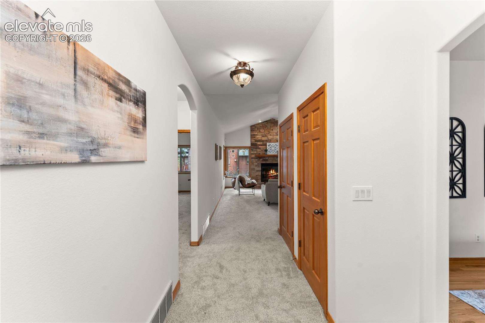 Listing photo 2 for 113 Flagstick Drive