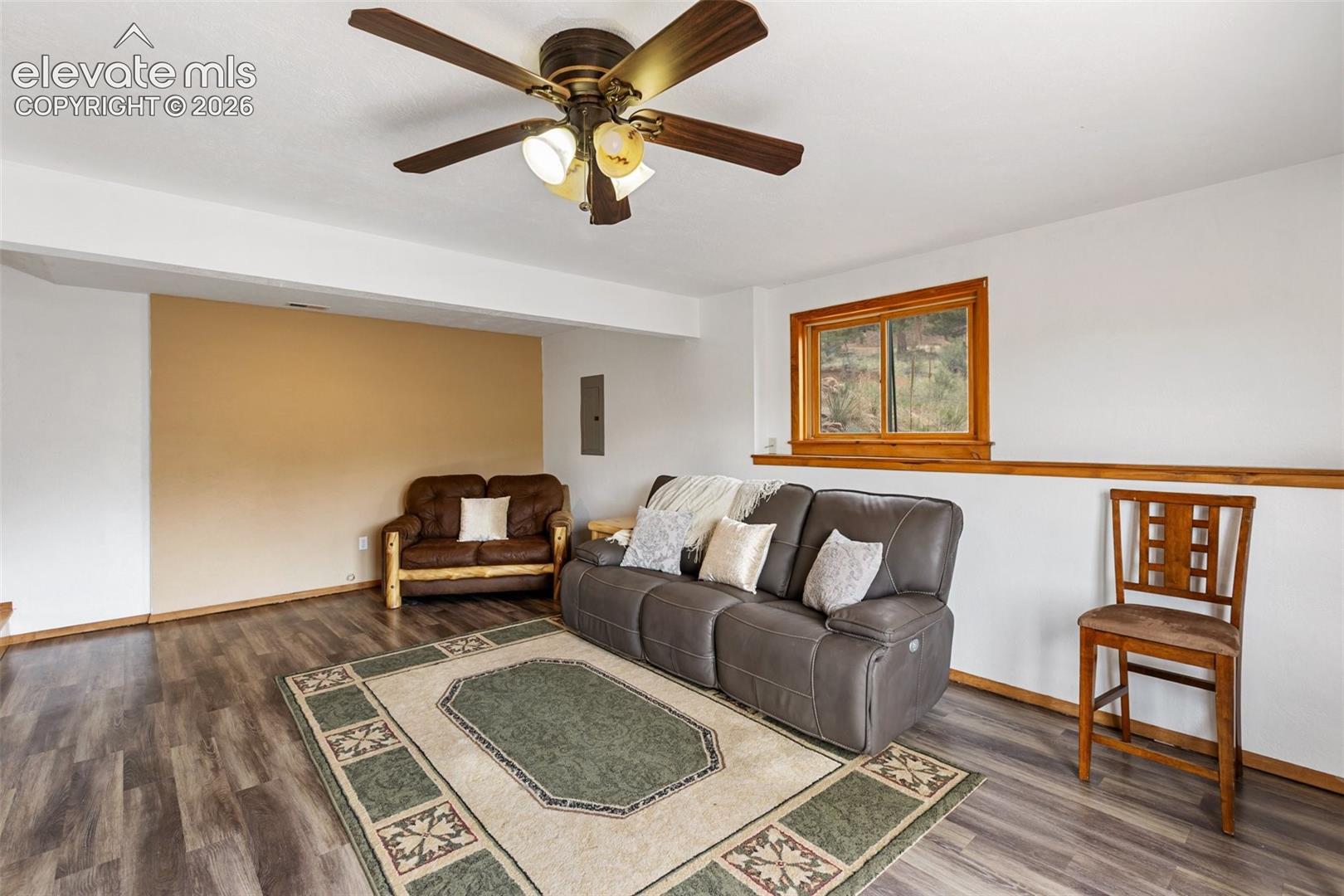 Listing photo 33 for 918 Douglas Fir Drive