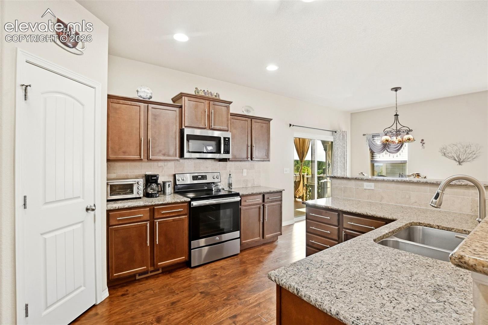 Listing photo 20 for 19524 Lindenmere Drive