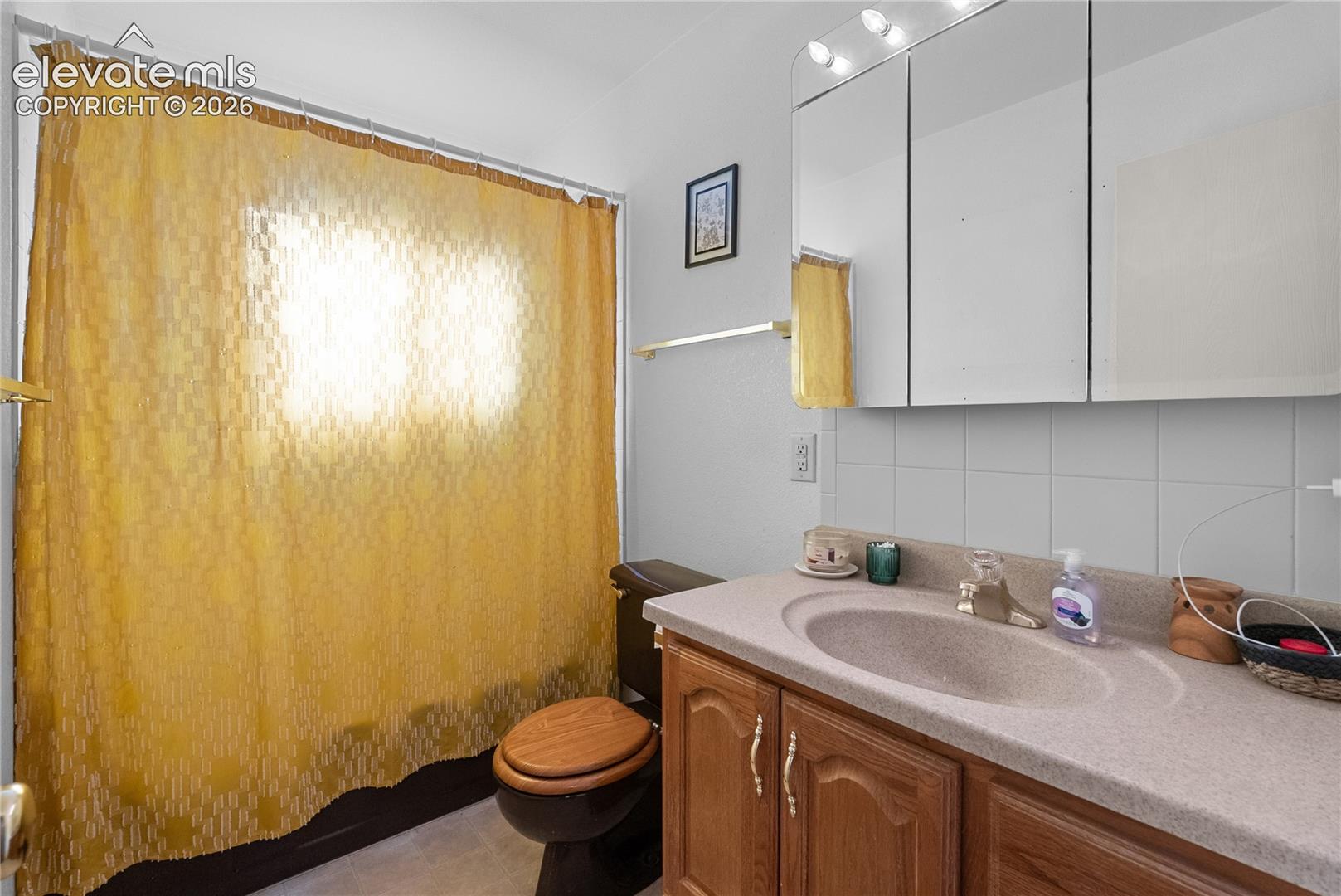 Listing photo 10 for 3523 White Pine Court