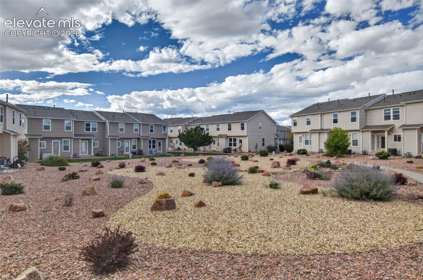 Listing photo 24 for 10576 Wells Point
