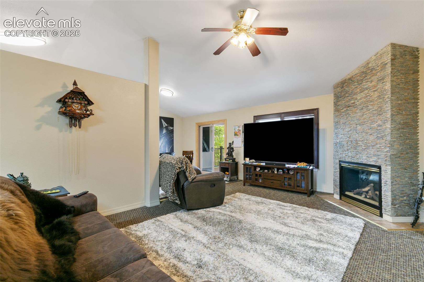 Listing photo 5 for 11689 Allendale Drive