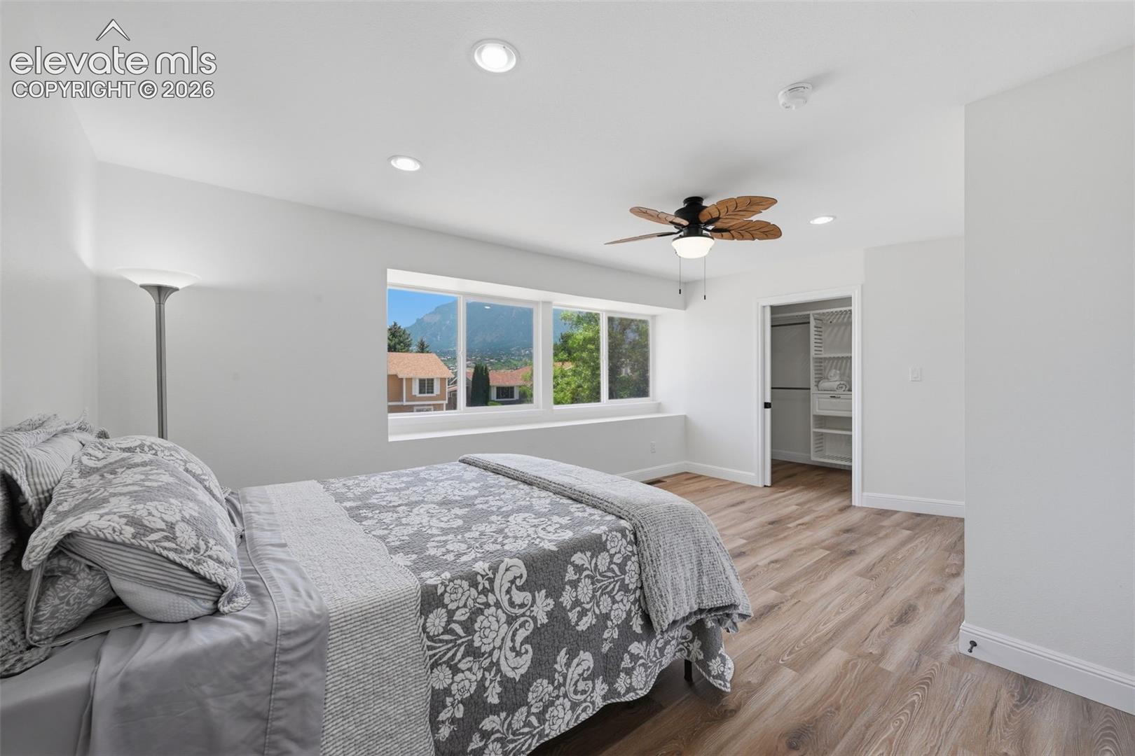 Listing photo 24 for 780 Bayfield Drive