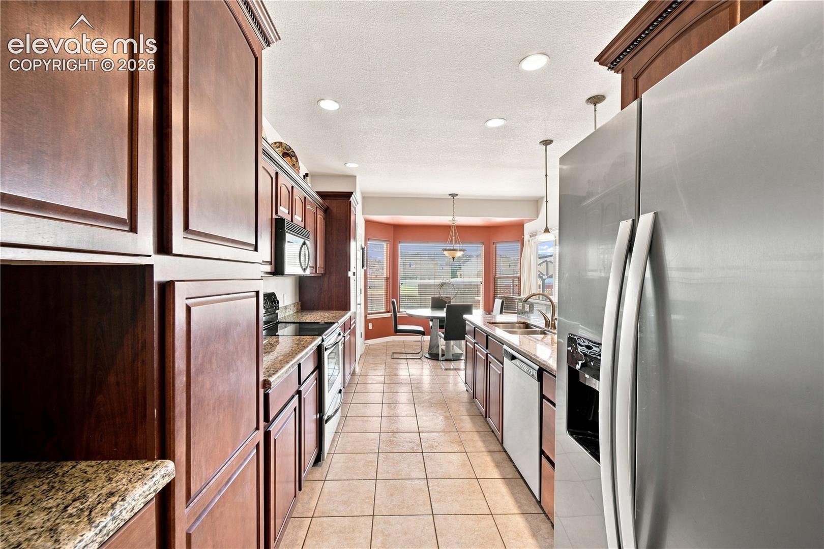 Listing photo 11 for 4 Hawks Point Court