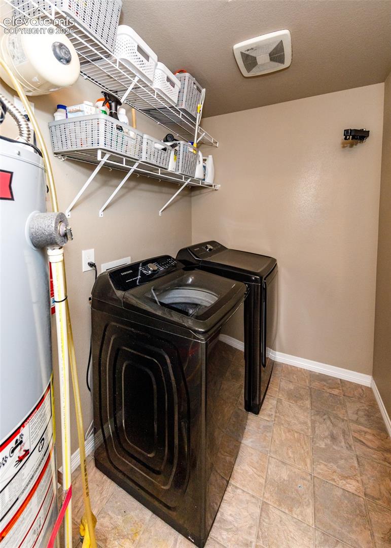 6977 Winnicut Drive, photo 35