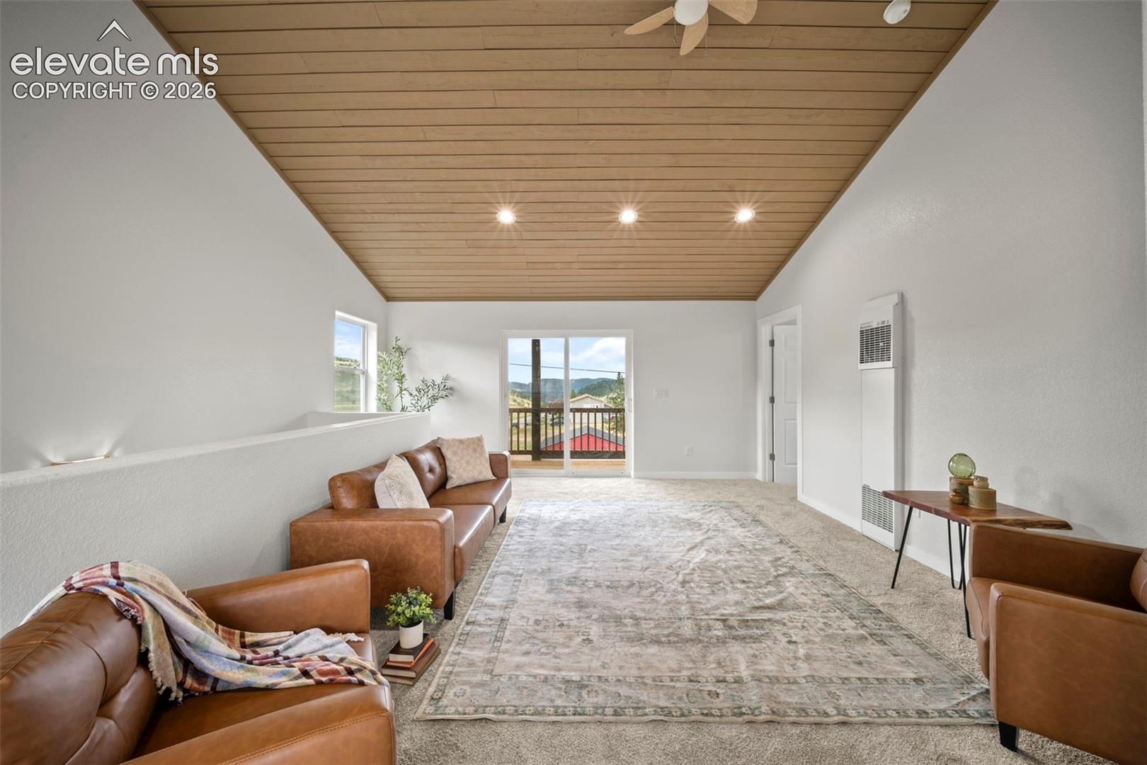 Listing photo 16 for 107 E May Avenue