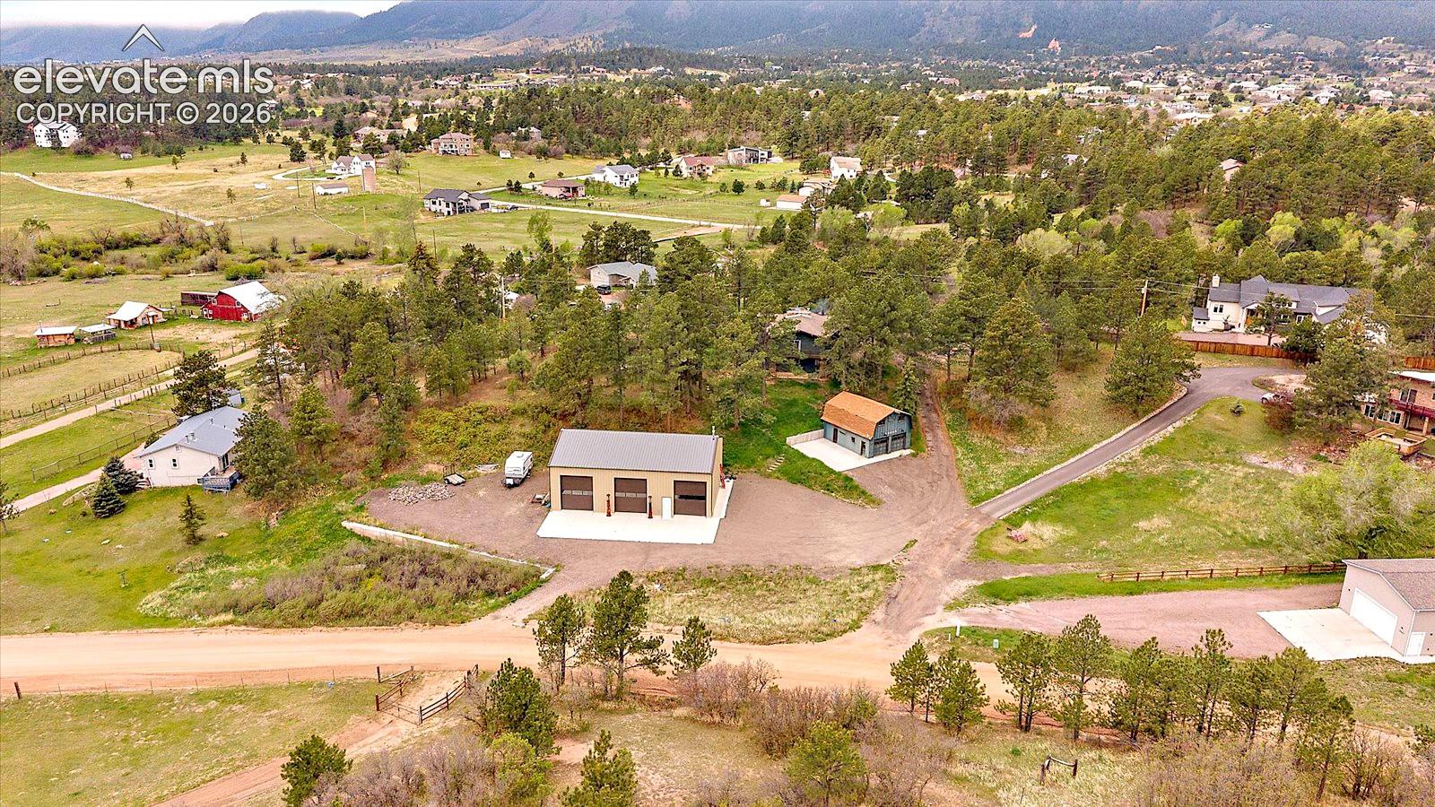 Listing photo 3 for 18640 Cloven Hoof Drive