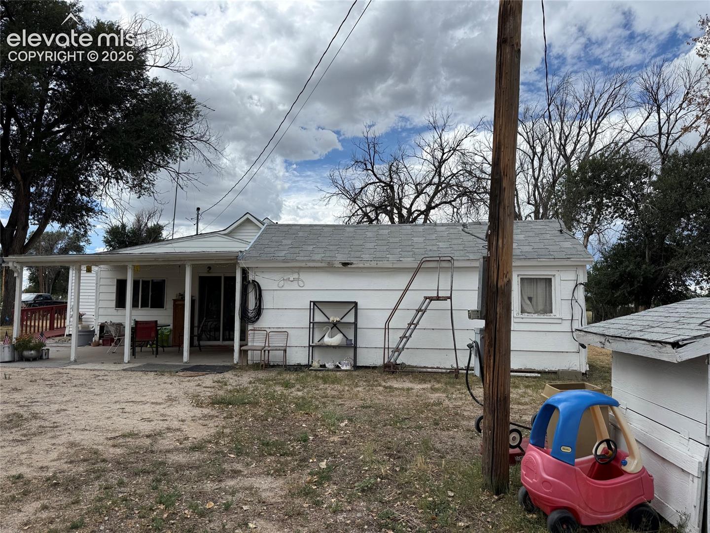 Listing photo 15 for 21064 Kelly Street