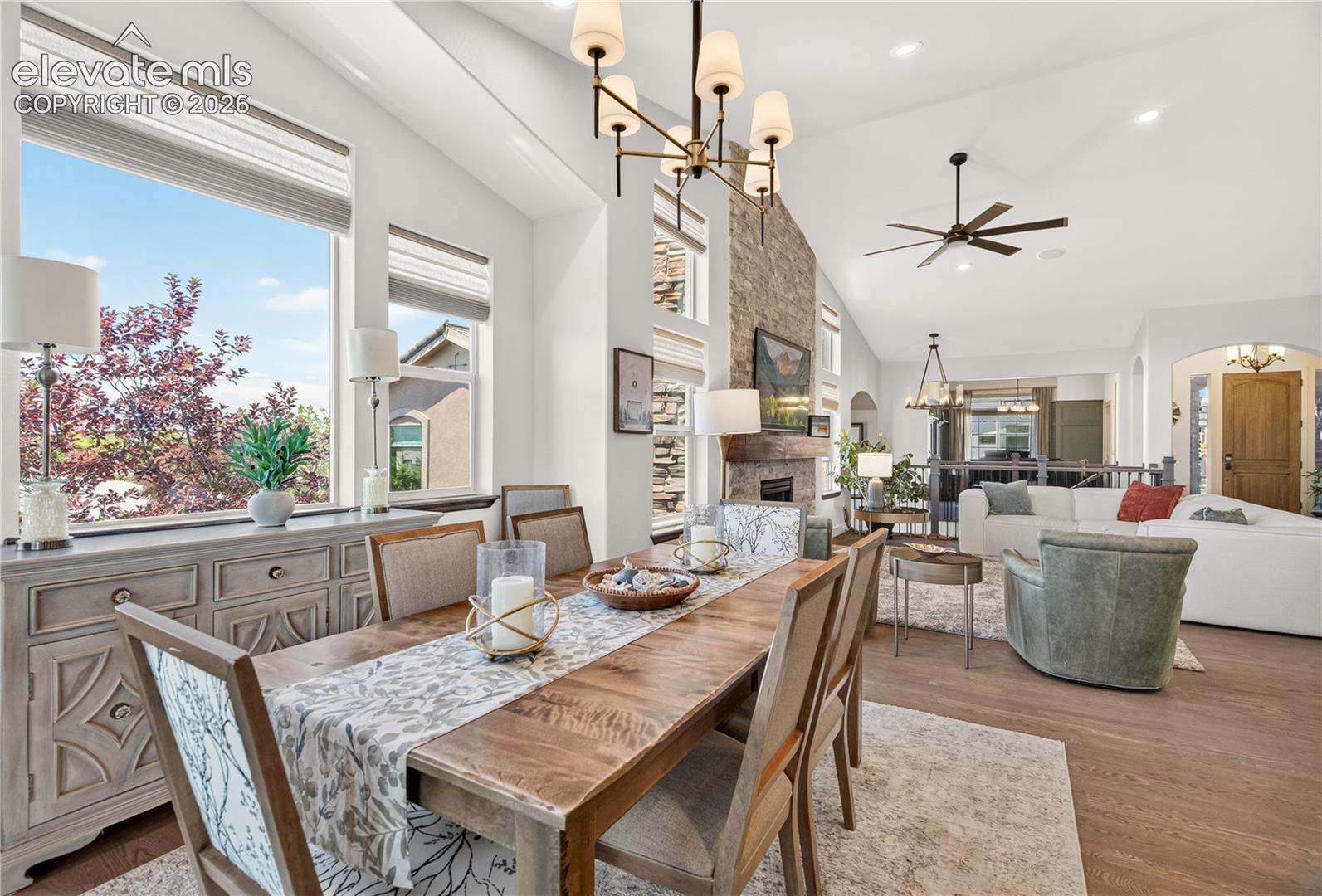 Listing photo 8 for 2313 Rainbows End Point