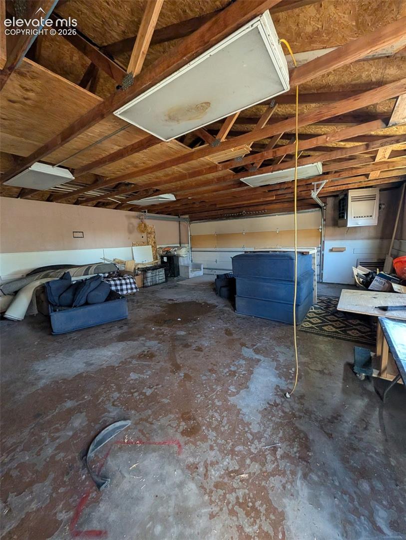 Listing photo 14 for 10 N Garland Avenue